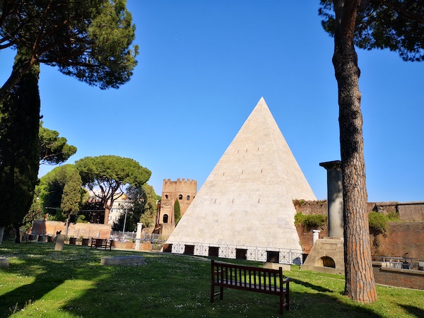 Rome Pyramid from the Protestant cemetery with bench