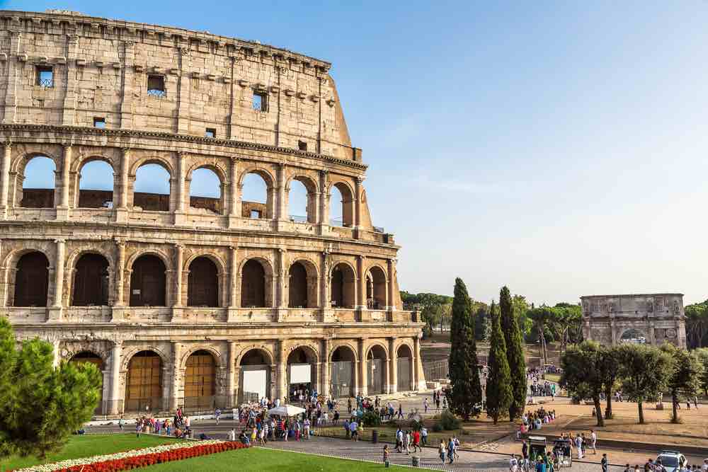 colosseum rome from outside