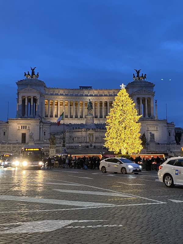 Piazza Venezia Rome at Christmas with chirstmas tree lit up