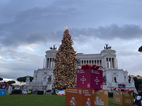 Christmas Tree in Rome PIazza Venezia at dusk