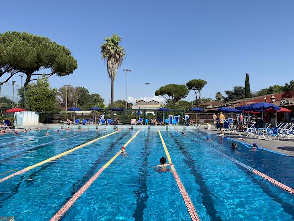 Ourtdoor, kid-friendly swimming pool in Rome Italy