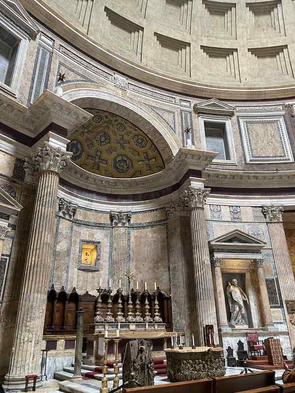 The inside of the Rome Pantheon with the main altar 